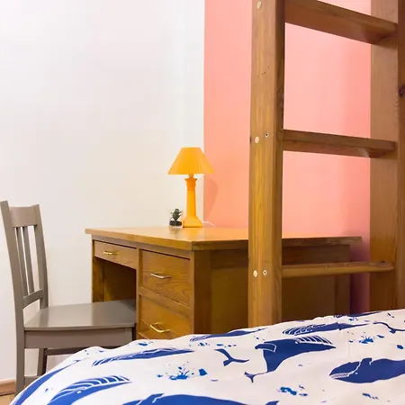 Apartament T3 Clim, Tv, Art, Familial, 50m Du Port, Cuisine Equipee Et Jeux De Societe *