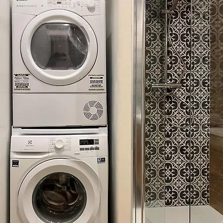 Apartmán T3 Clim, Tv, Art, Familial, 50m Du Port, Cuisine Equipee Et Jeux De Societe