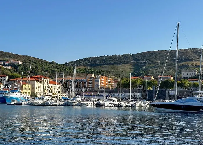 T3 Clim, Tv, Art, Familial, 50m Du Port, Cuisine Equipee Et Jeux De Societe Apartman *