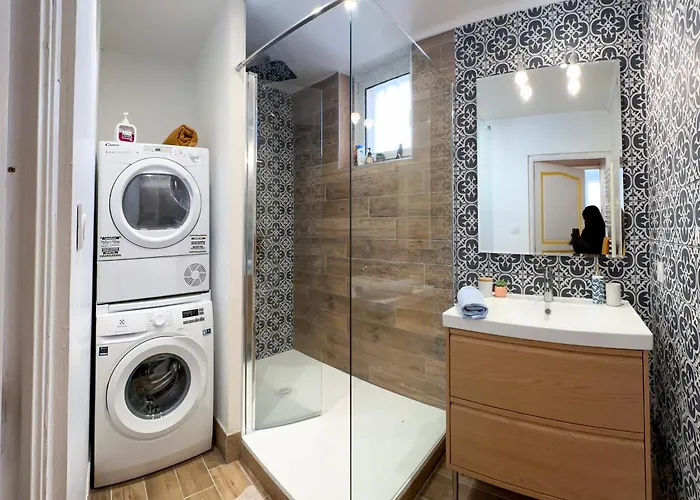 T3 Clim, Tv, Art, Familial, 50m Du Port, Cuisine Equipee Et Jeux De Societe * Port-Vendres