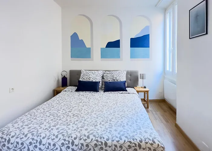 Apartman T3 Clim, Tv, Art, Familial, 50m Du Port, Cuisine Equipee Et Jeux De Societe